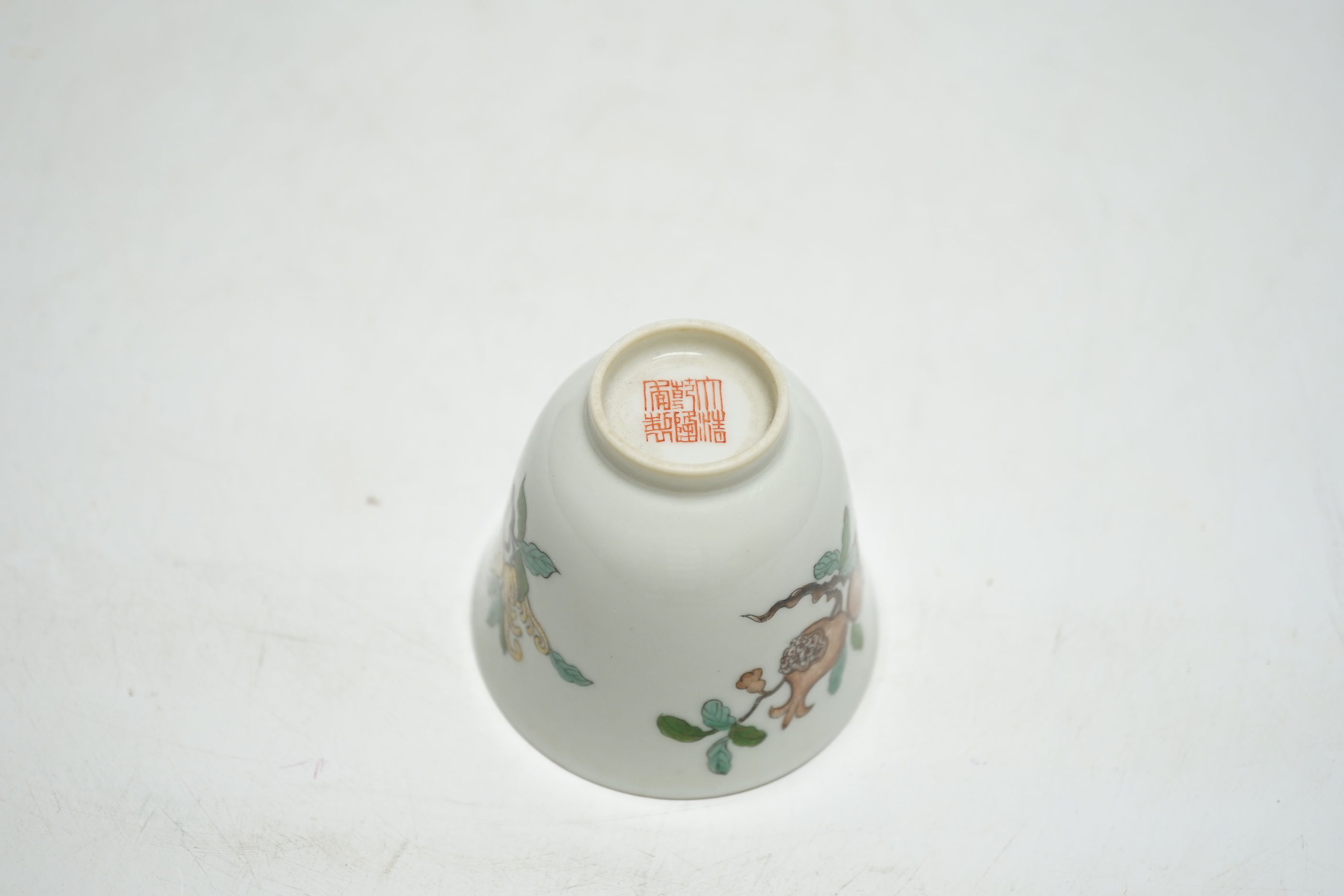 A Chinese famille rose cup, 6cm high